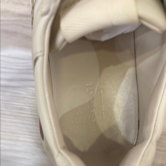 Gucci Beige Sneakers with Red and Green Stripes